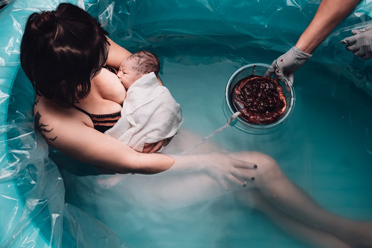Cada parto es diferente y cuando un bebé llega la mundo, también nace una mamá.