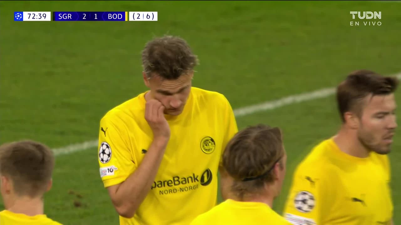 El disparo de Oermann se desvía y pone el segundo gol para Sturm Graz