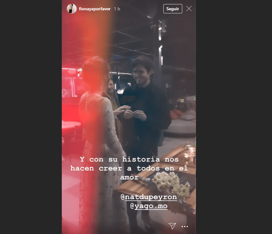 Entre otros de los momentos que la hermana menor de Yago Muñoz compartió fue cuando los recién casados intercambiaban argollas de matrimonio.