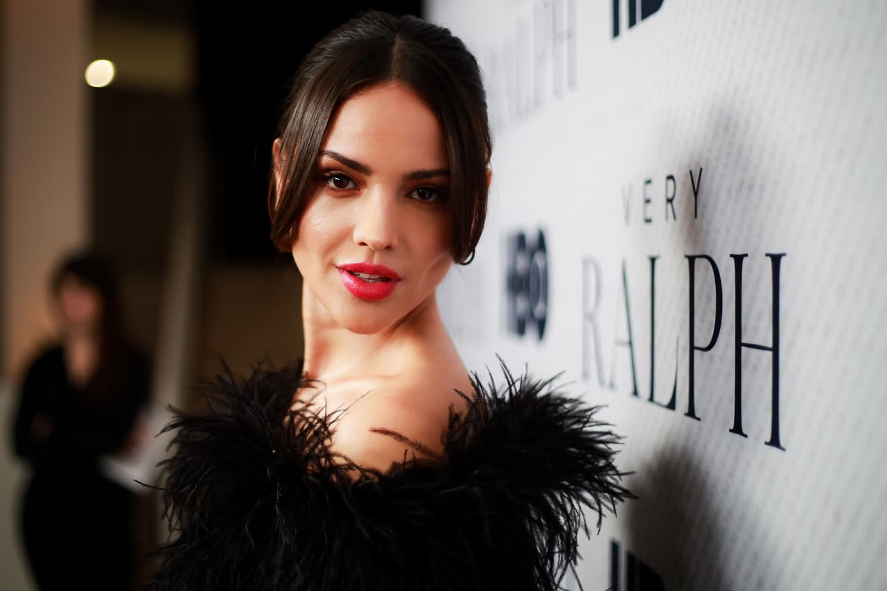 Captan a Eiza González con el jugador Paul Rabin y se especula que podría ser su novio