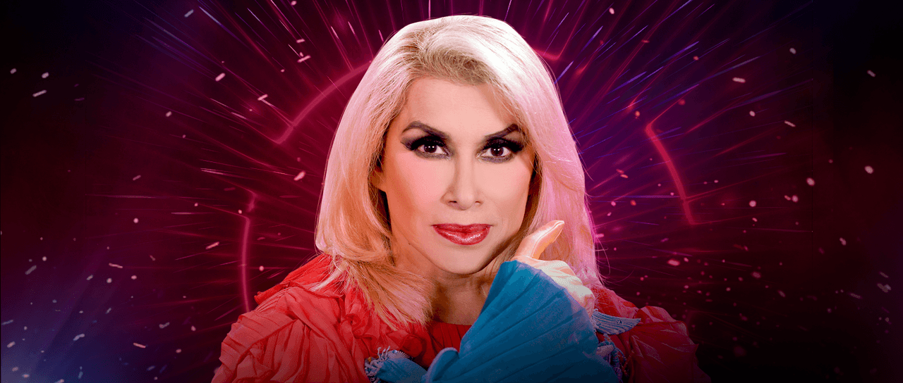 Incluso, este enigmático personaje que nos recordó a Catrina de la temporada pasada, resultó ser la cantante Dulce.