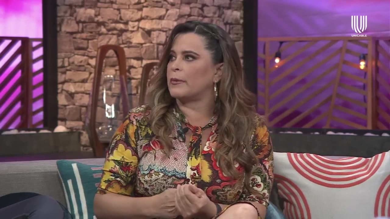 Máscaras, antifaces y ropa sexy: Una sexóloga recomienda su uso en la intimidad