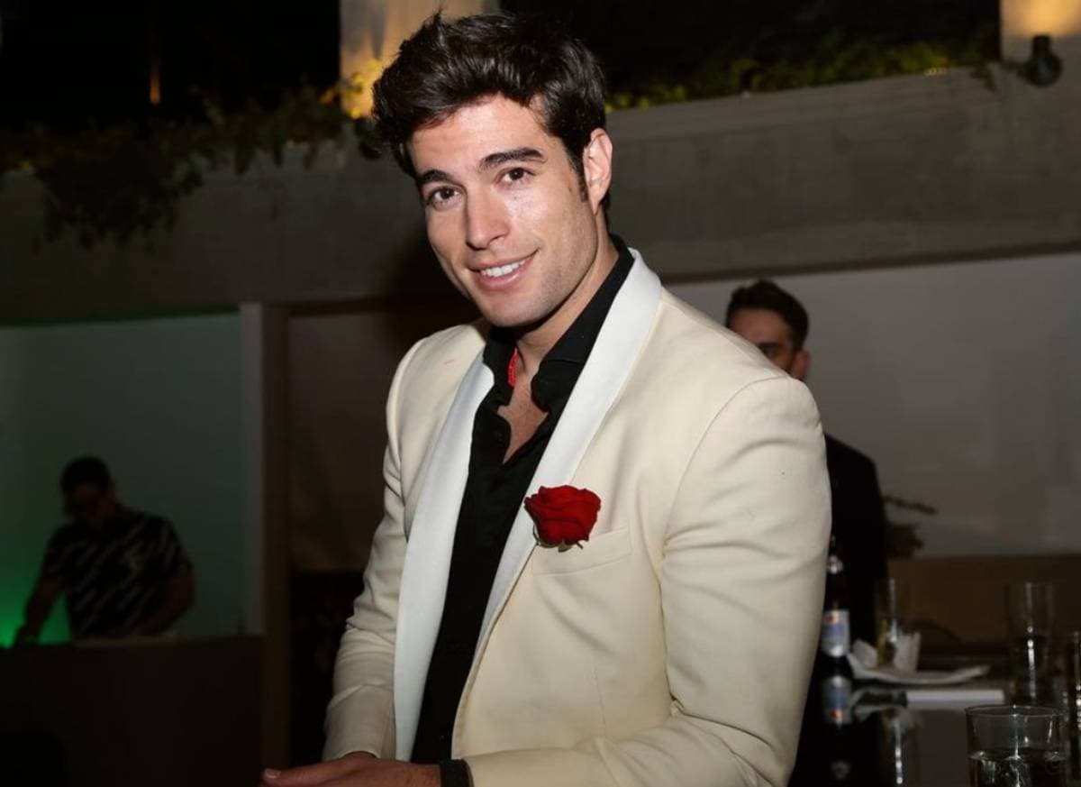 Danilo Carrera sorprende al presentar a su nueva ‘novia’