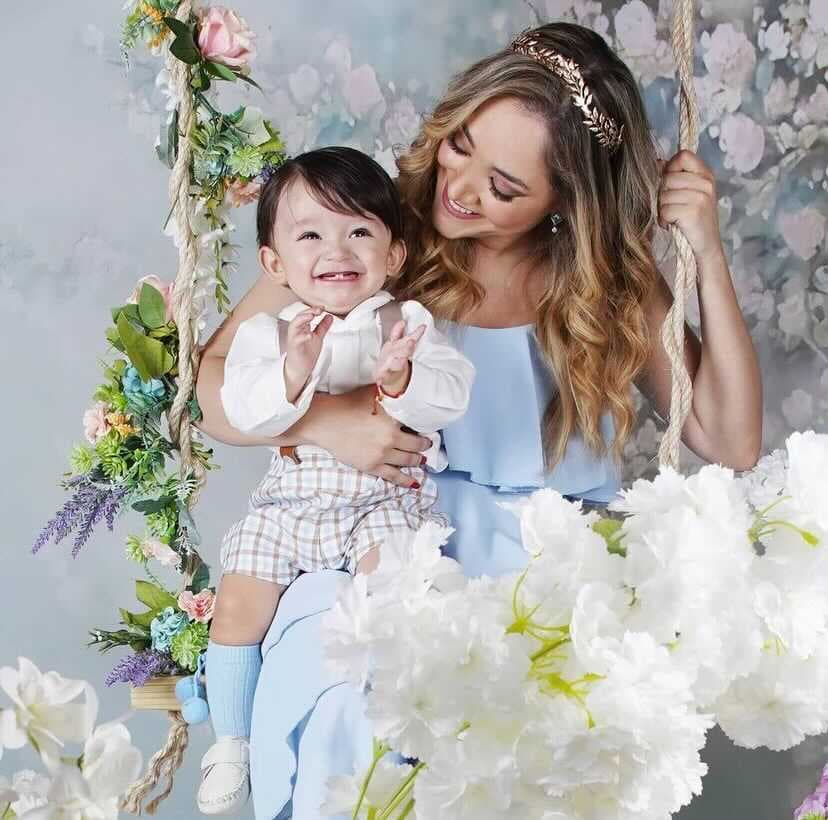 Sherlyn es una de las celebridades que más ha disfrutado de convertirse en mamá, pues anheló mucho la llegada de su pequeño André, que incluso ya planea con tener a su segundo hijo. Y en su primera celebración como madre, la actriz escribió:
<br>
<br>“Y mi mejor regalo será siempre tu sonrisa. @andrenuestrobebe mi primer día de las madres. Gracias”. 
<br>