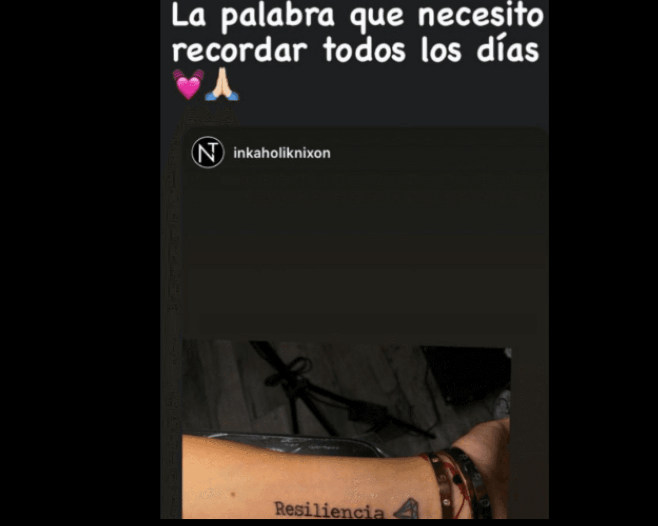 Tefi Valenzuela se tatúa