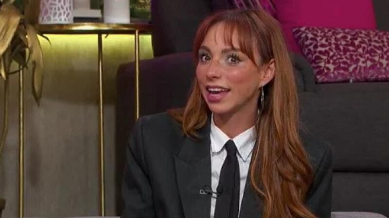 Natalia Téllez lleva a Emilia a ‘Netas Divinas’ y se escucha su grito en pleno programa