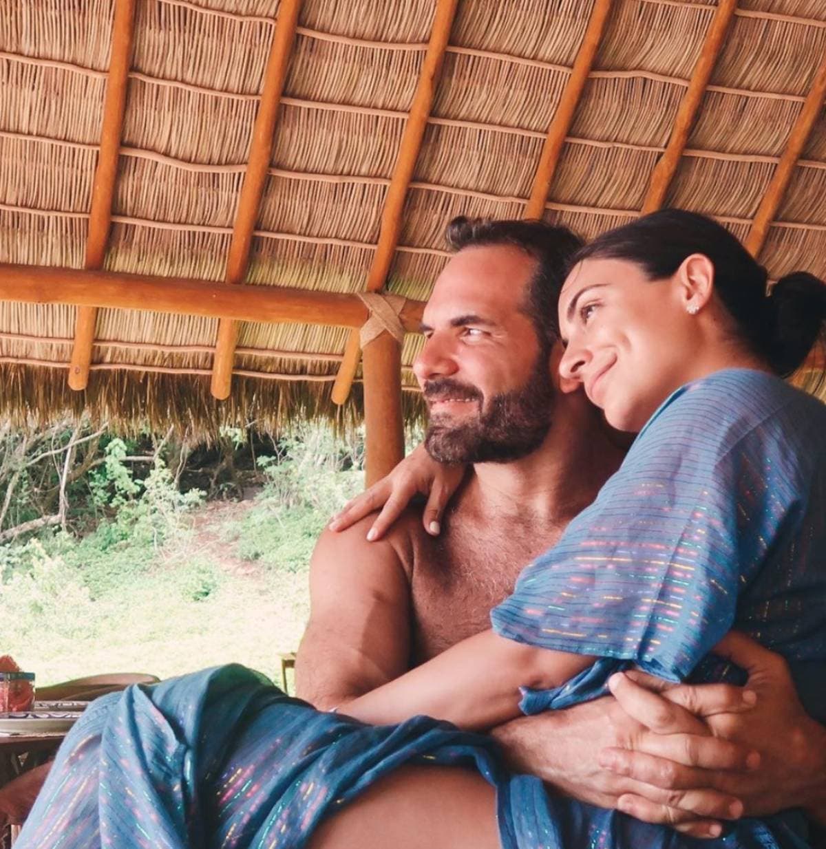 Ana Brenda Contreras, como pocas veces, publica foto de su novio y lo felicita con amoroso mensaje