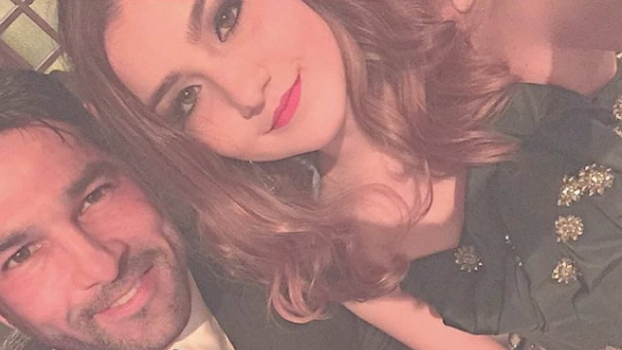 Arturo Carmona se viraliza tras aparecer escuchando ‘Te Quedó Grande la Yegua’