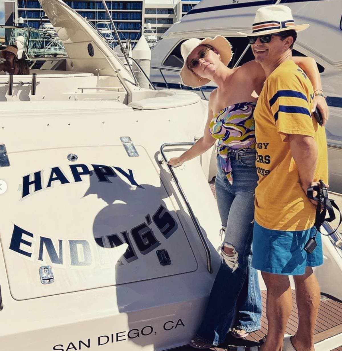 Katy Perry celebra sus 37 años en Los Cabos