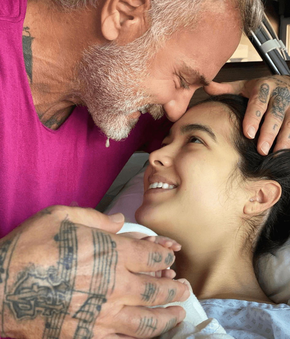 El famoso influencer y empresario, Gianluca Vacchi se convirtió en padre por primera vez de una niña a quien él y su pareja, Sharon Fonseca, llamaron Blu.