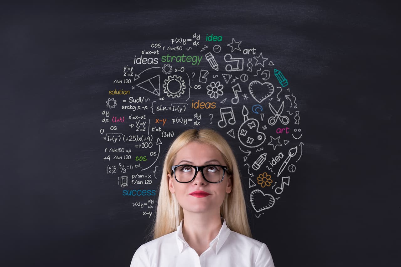 2. Física. Las ganancias anuales son de 119 mil dólares.