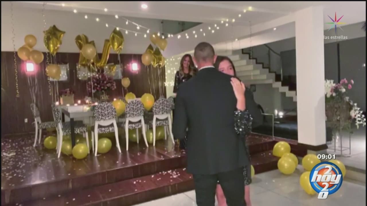Mía bailó el vals con su papá Erik Rubín