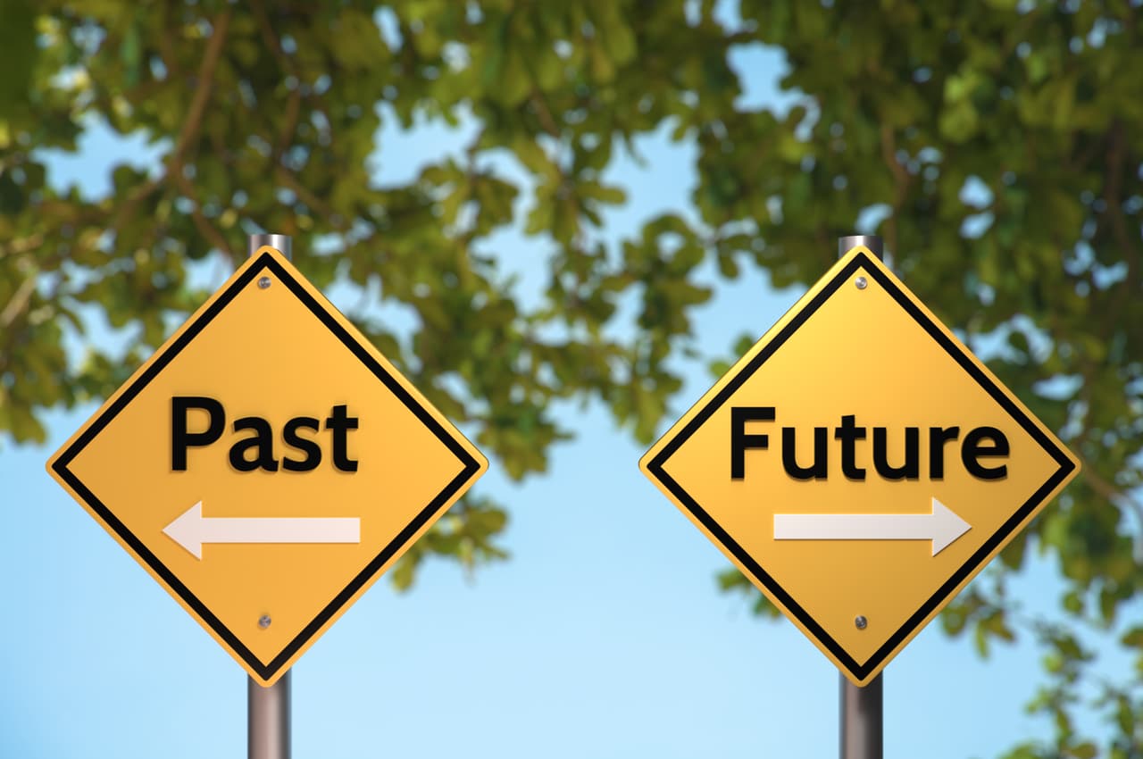 Es muy trillado decirlo, sin embargo, aveces caemos en el error de enfocarnos en el pasado o pensar en el futuro. Lo mejor que podemos hacer es mantenernos en el presente