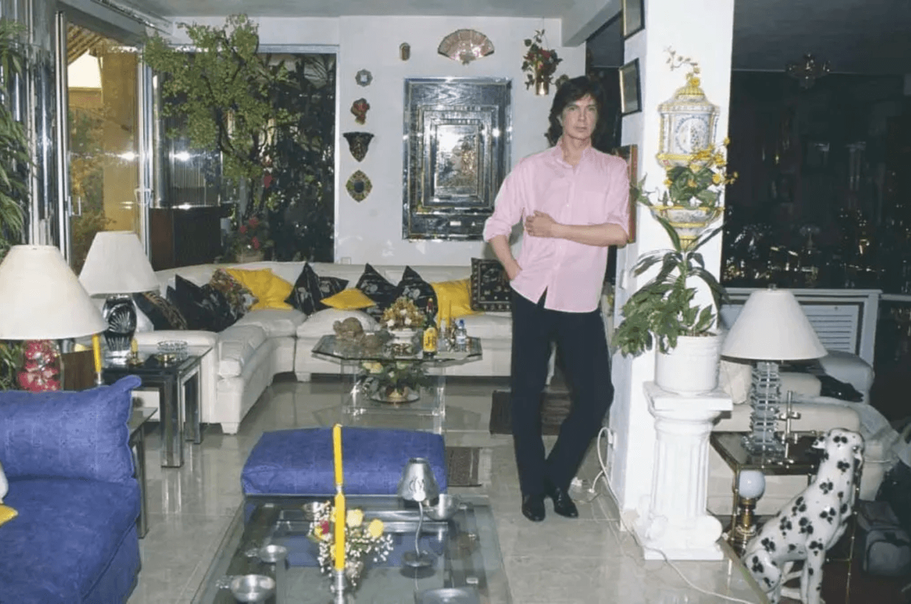 Así era el interior de la casa de Camilo Sesto que hoy habita su hijo, Camilo Blanes, quien tiene problemas de salud física y mental.