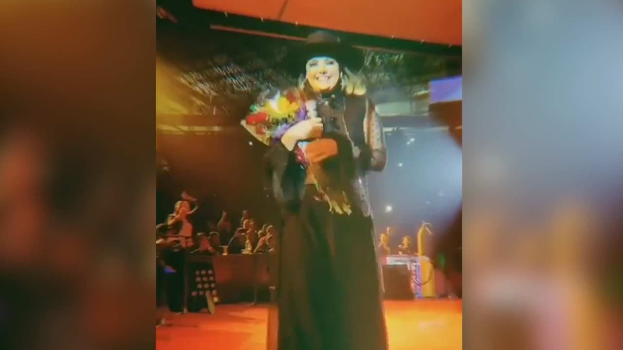 Fans de Yuridia le dan emotiva despedida en su último concierto y le dicen ‘no estás sola’