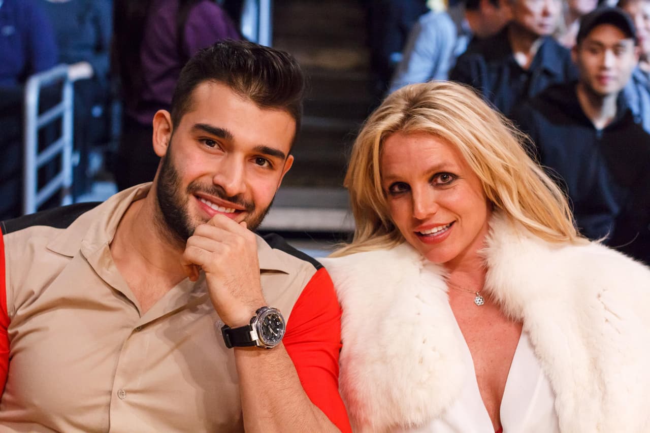 Britney Spears junto a su pareja Sam Asghari