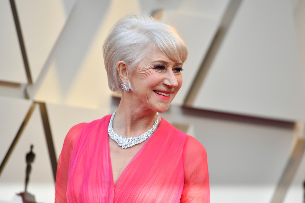 Otra ganadora del Oscar, Helen Mirren, también eligió a la casa Harry Winston para lucir sus magníficas creaciones.