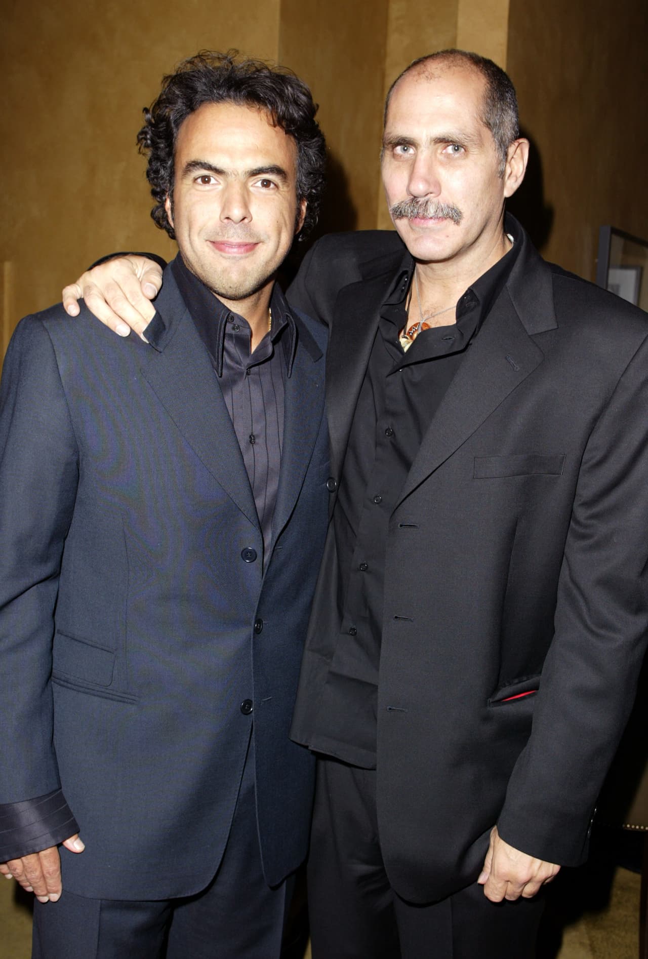 Todavía se filmaba Babel, la última entrega de la ‘Trilogía de la muerte’, cuando sus creadores, Alejandro González Iñárritu y Guillermo Arriaga ya se daban hasta con el sartén por la autoría detrás de la película. La ruptura fue inminente y desde entonces, 2006, el pleito no ha dejado de alimentarse de comentarios y gestos poco gratos.