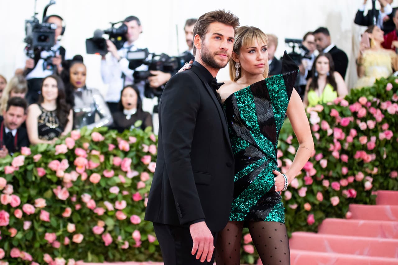 El matrimonio de Miley Cyrus y Liam Hemsworth llegó a su fin, pero la situación parece más complicada de lo que inicialmente se había reportado.