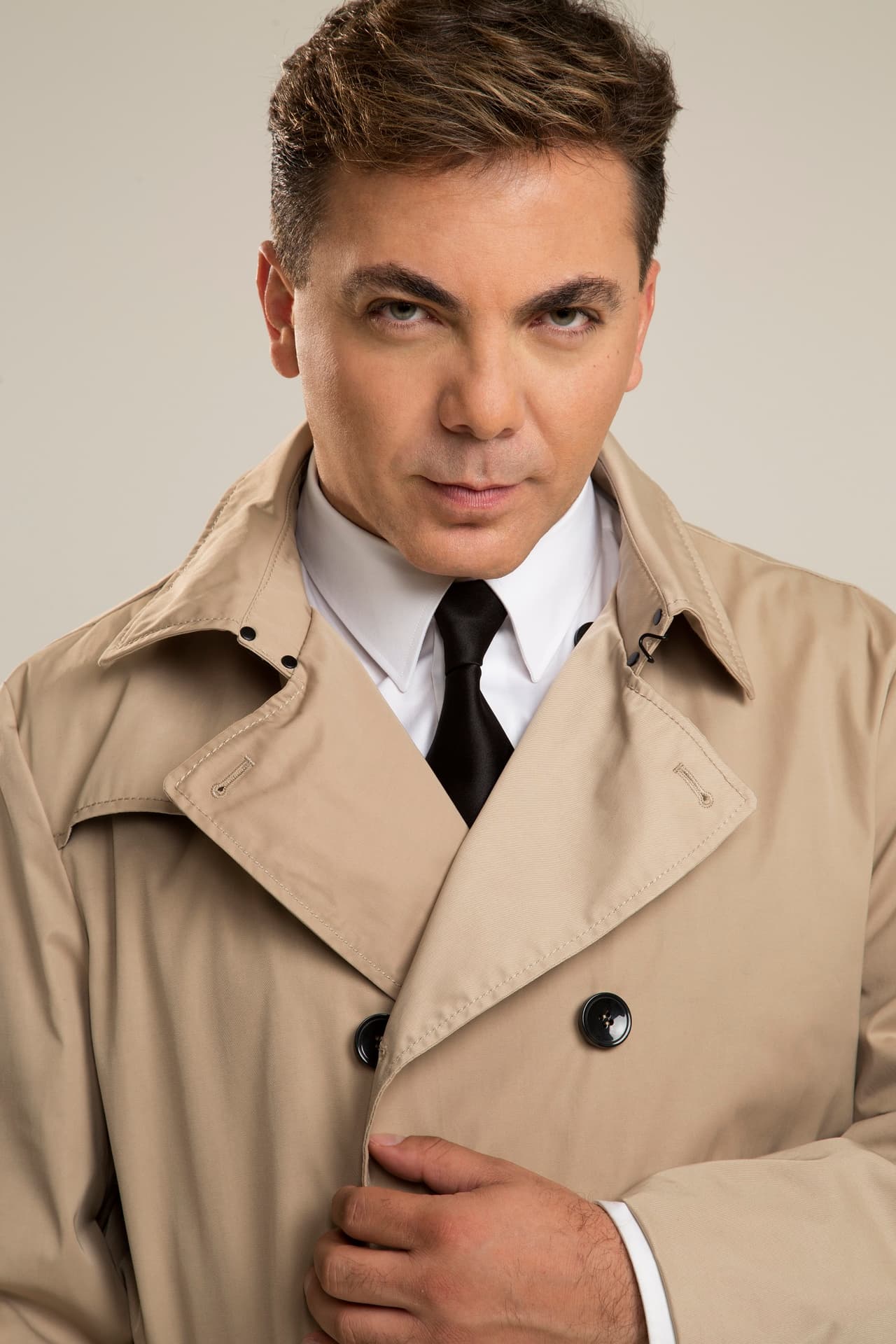 Cristian Castro realizó en 2017 una participación especial en el disco Primera Fila de Bronco, tres años después, los músicos vuelven a hacer mancuerna en ‘Se agradece’.