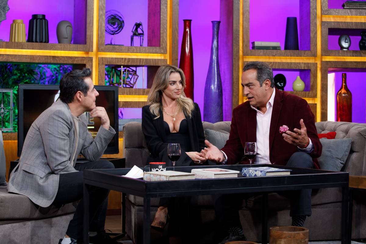 ¿Omar Fierro y Estefanía Ahumada tendrían una relación con alguien mayor que ellos? Los revelarán en 'De noche con Yordi'