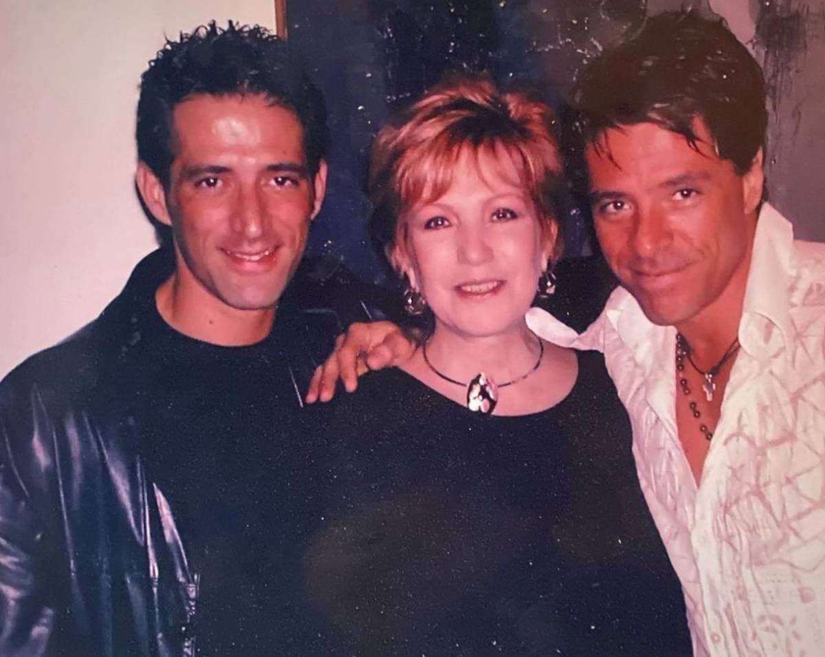 Él es Fernando Iriarte, el otro hijo de Maxine Woodside