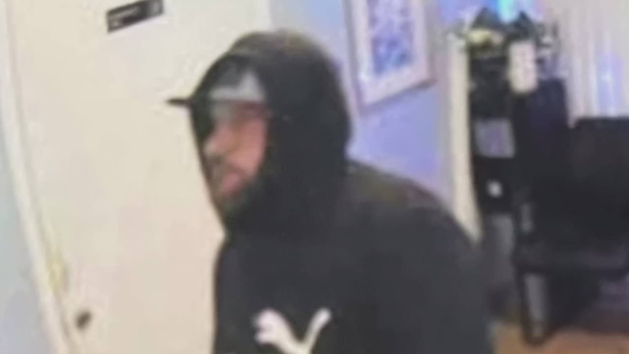 Policía de Glendale revela imágenes de robo en centro de masajes y pide ayuda para hallar al culpable