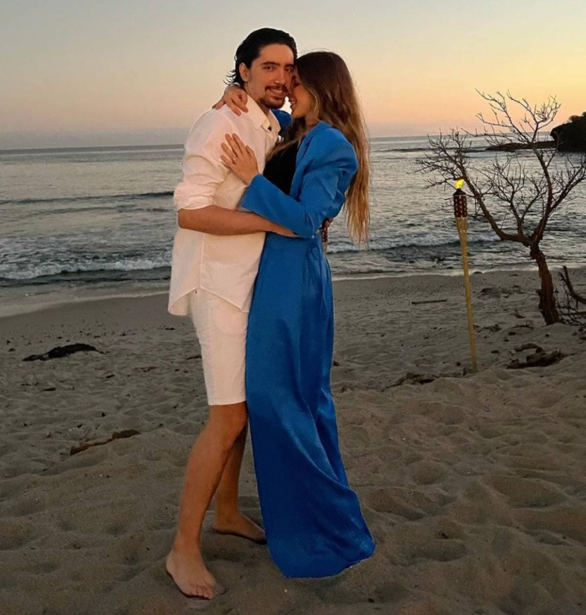 Alex Fernández celebra los dos primeros meses de su bebé