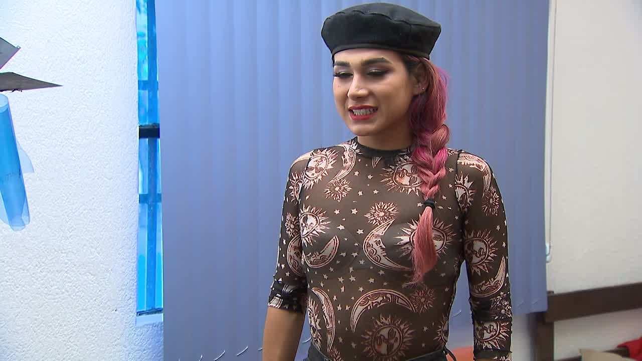 Escenas exclusivas de Así Somos: Mickey comienza a tomar clases de canto
