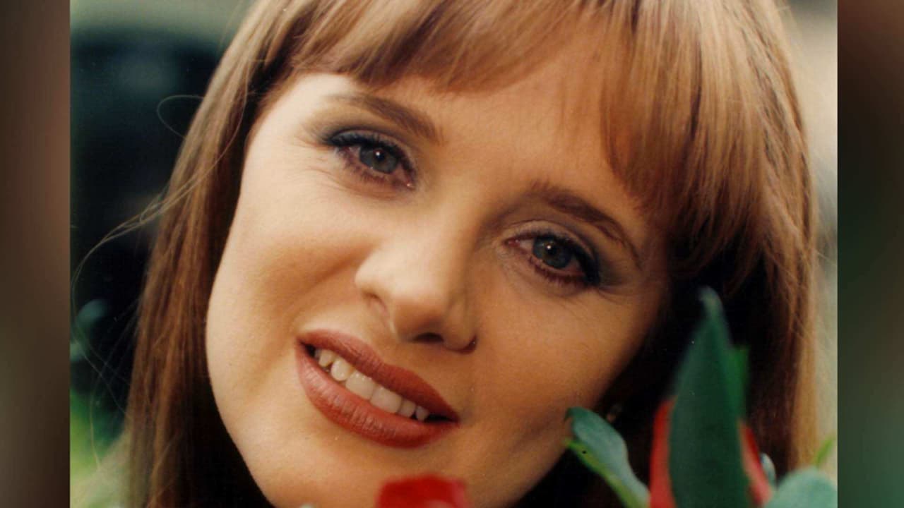 Erika Buenfil revela que en el pasado sí tuvo rivalidad con otras actrices: ‘Hay una guerra de egos’