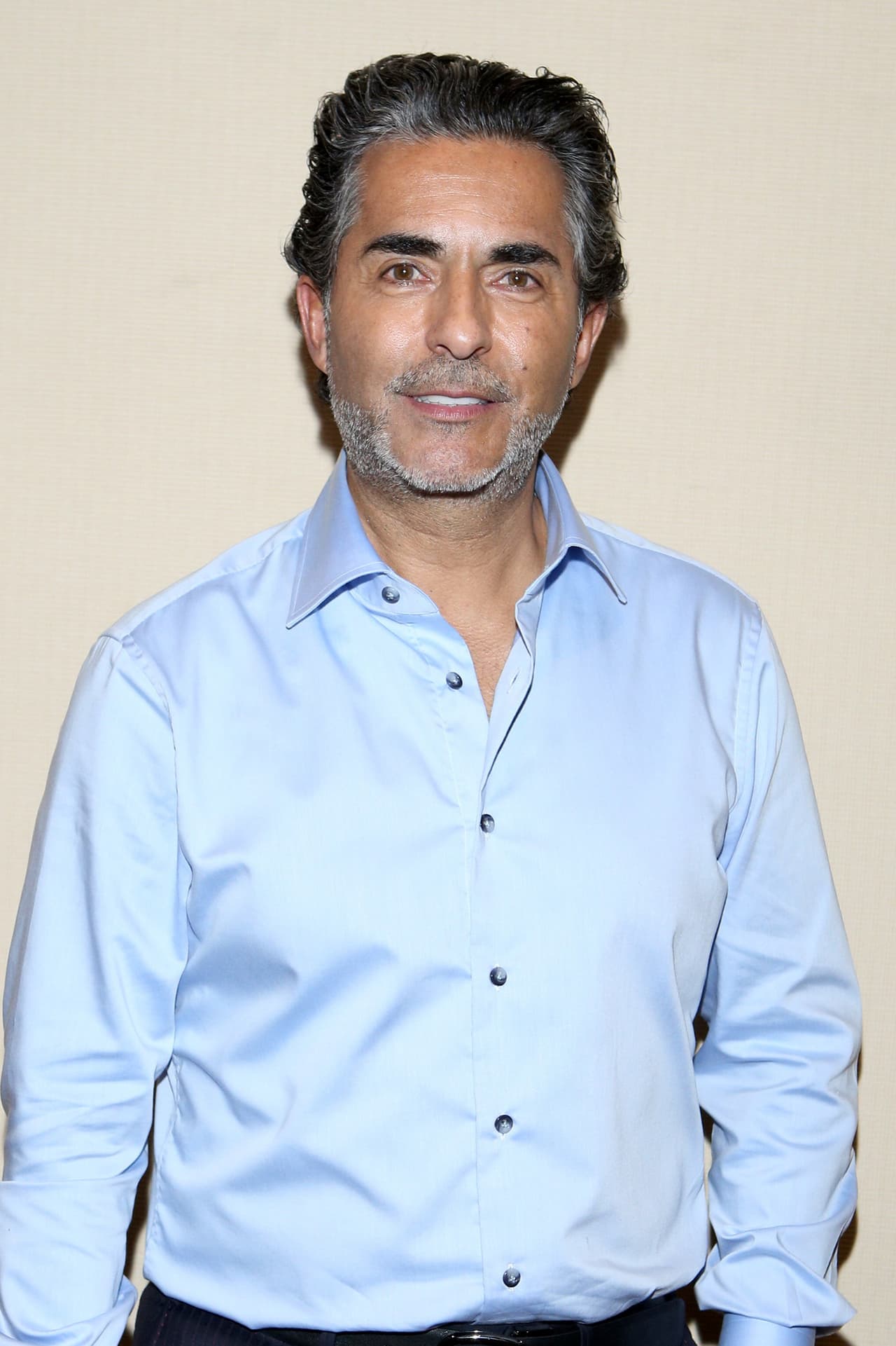Raúl Araiza responde a rumores de separación.