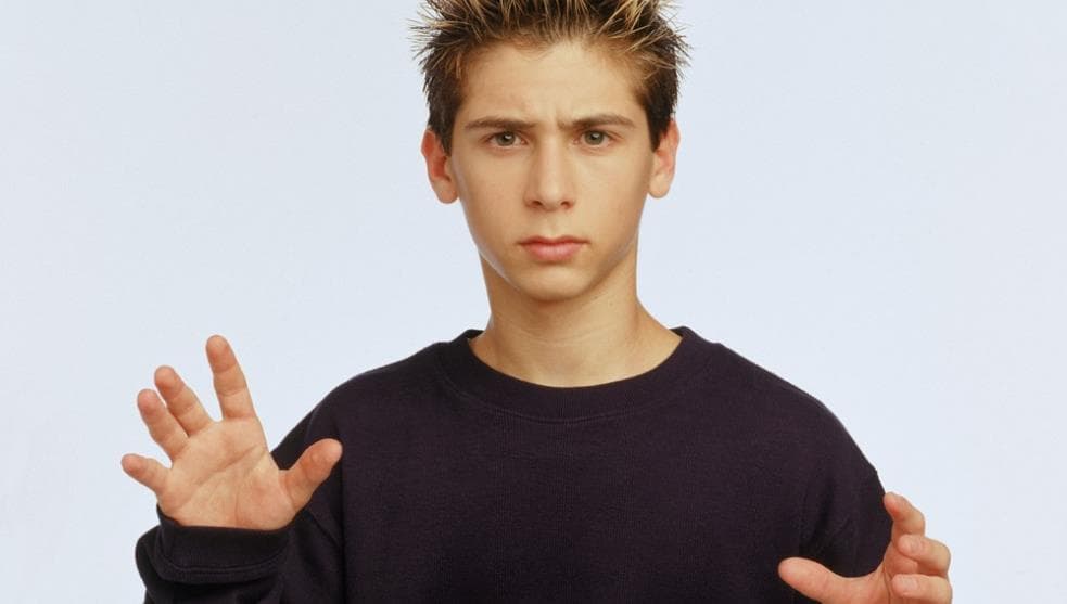 <b>9. En la serie, Reese es mayor que Malcolm por un año</b>, sin embargo, en la vida real, Justin Berfield, el actor que le da vida, es en realidad más joven que Frankie Muniz por menos de tres meses.