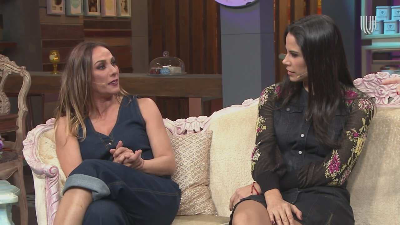 Consuelo Duval presume su flexibilidad