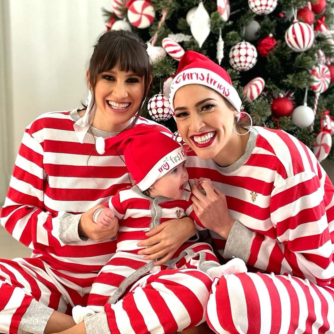 Después del susto que Hanna nos metió con la carriola traviesa de la pequeña Mathilda, vino una de las postales más bonitas de la temporada: la de Hanna y Ashley posando al lado de la más pequeña de las Ha*Ash, quien sin duda se ha robado el corazón de todos los fans, pero más aún el de su tía Ashley. 
<br>"Les deseamos muy Feliz Navidad", escribieron las hermas que lucieron su mejor sonrisa para la ocasión.