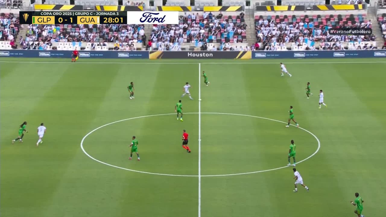 ¡GOL!  anota para Guatemala. Olger Escobar