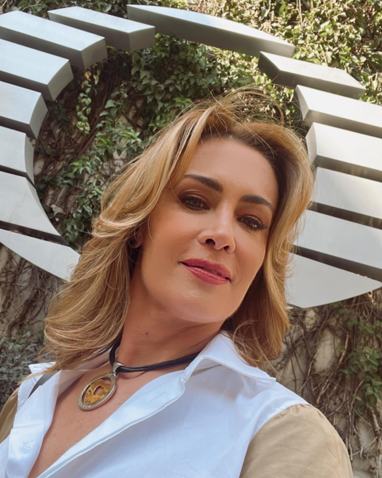 Anette Michel se sincera sobre las malas vibras que ha recibido de algunas compañeras.