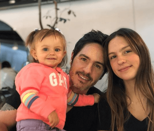Cuando Aislinn Derbez contrajo matrimonio, en 2016, con Mauricio Ochmann, el actor ya tenía una hija fruto de su primer matrimonio con la arquitecta María José del Valle.