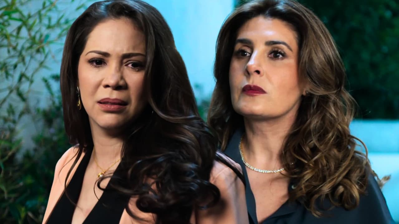 Inés humilla a Karina con una dolorosa cachetada