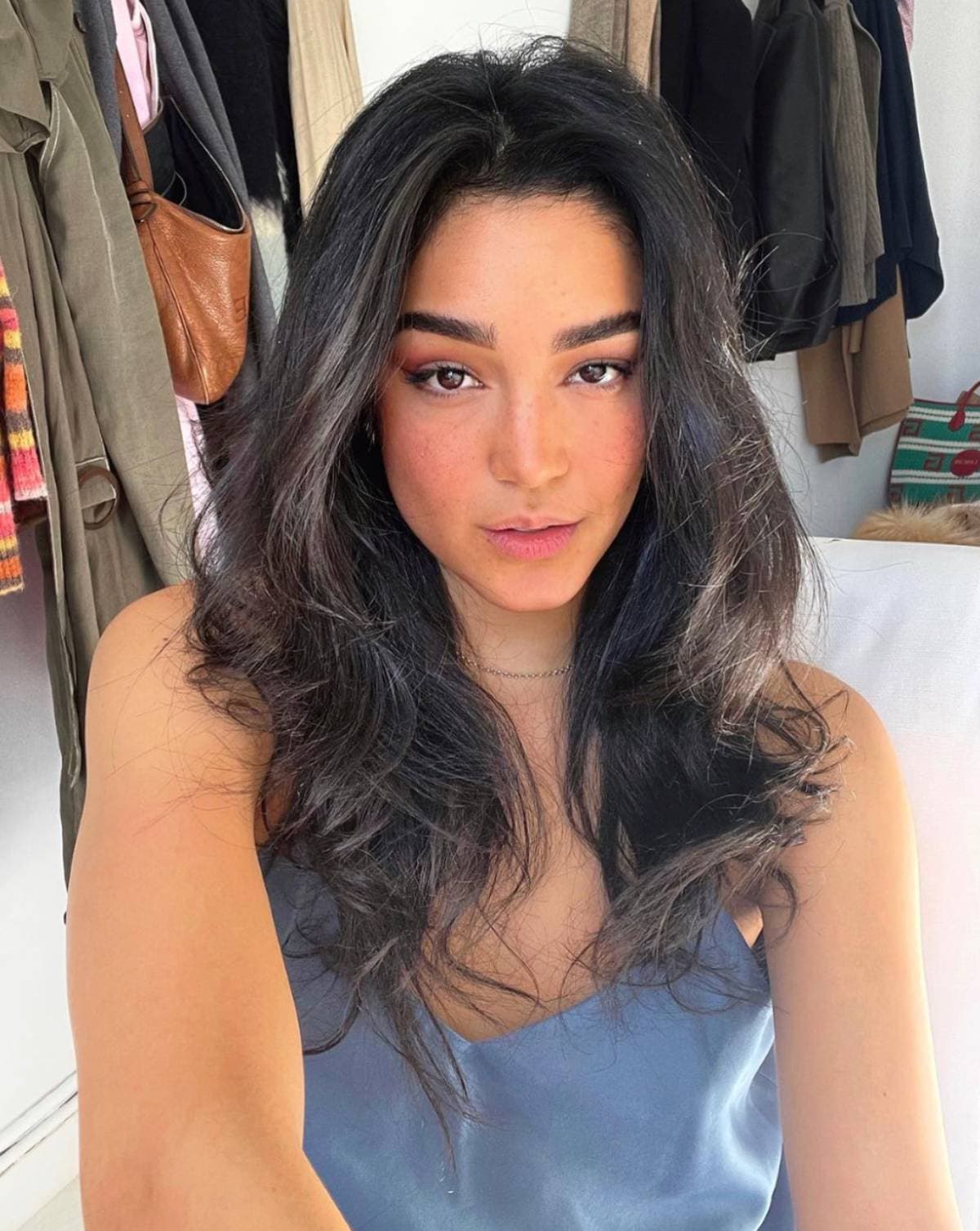 Hija de Biby Gaytán presume anillo, ¿se va a casar?