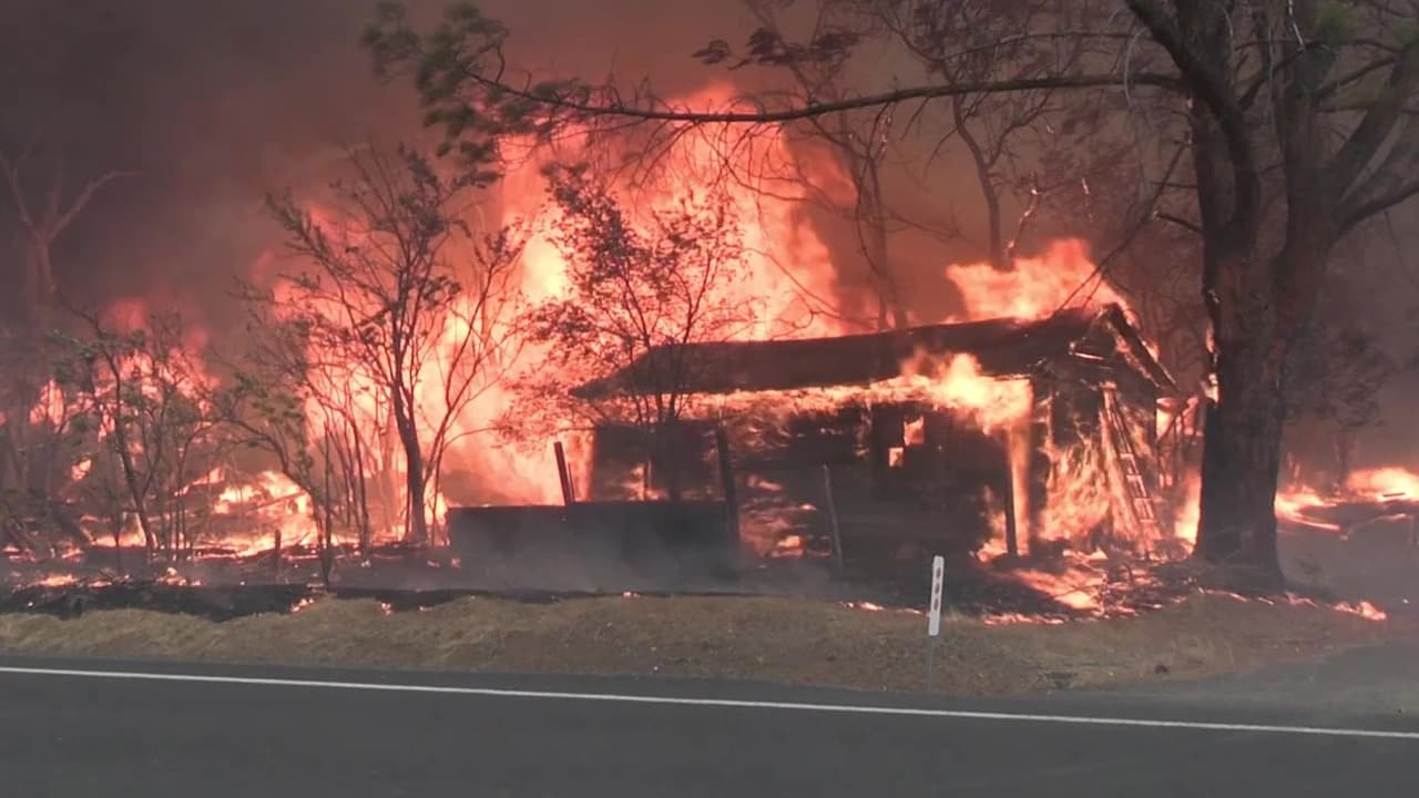 Rayos desatan incendio en Tuolumne que provoca evacuaciones