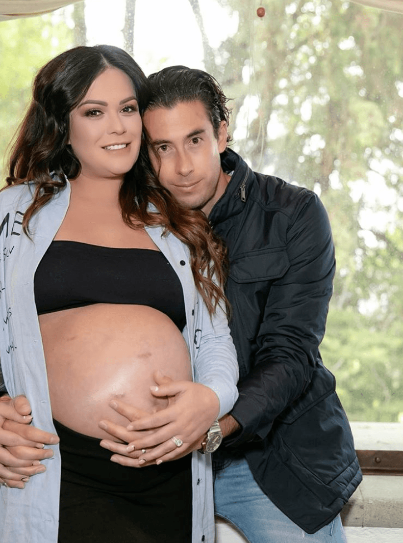 Mariana Echeverría es otra de las famosas que está disfrutando al máximo la maternidad. La conductora de 'Me caigo de risa' está feliz de que Lucca ya está en sus brazos, luego de que en su embarazo tuvo que haber sido sometida a una cirugía de apéndice. 
<br>
<br>Pudo llegar al fin de su embarazo y el pequeño nació el 15 de este mes.