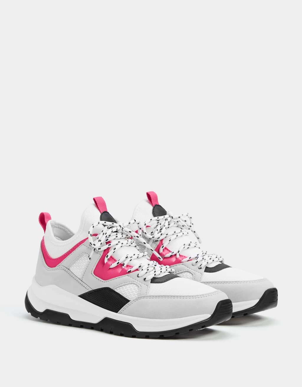 Tenis estilo chunky de Bershka