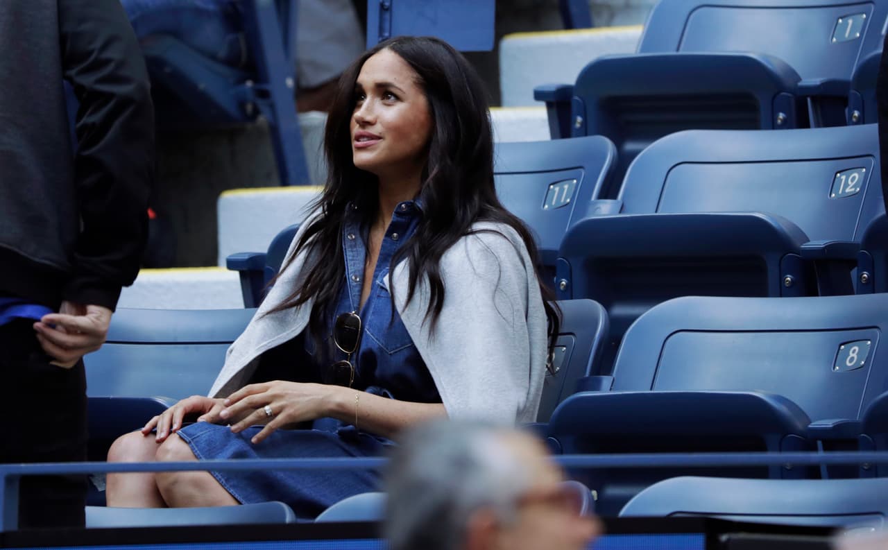 De la misma manera, Meghan Markle ha sido reconocida por usar prendas accesibles para sus admiradores, siendo la marca J.Crew una de sus favoritas.
