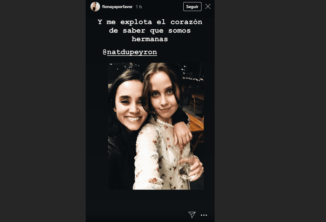 “Mi hermano mayor se casó ayer. Se casó con una de las mujeres más bellas y talentosas. Y me explota el corazón de saber que ya somos hermanas, porque hay que creer en el amor y con su historia nos hacen creer en el amor", escribió Fiona Muñoz en una serie de historias.