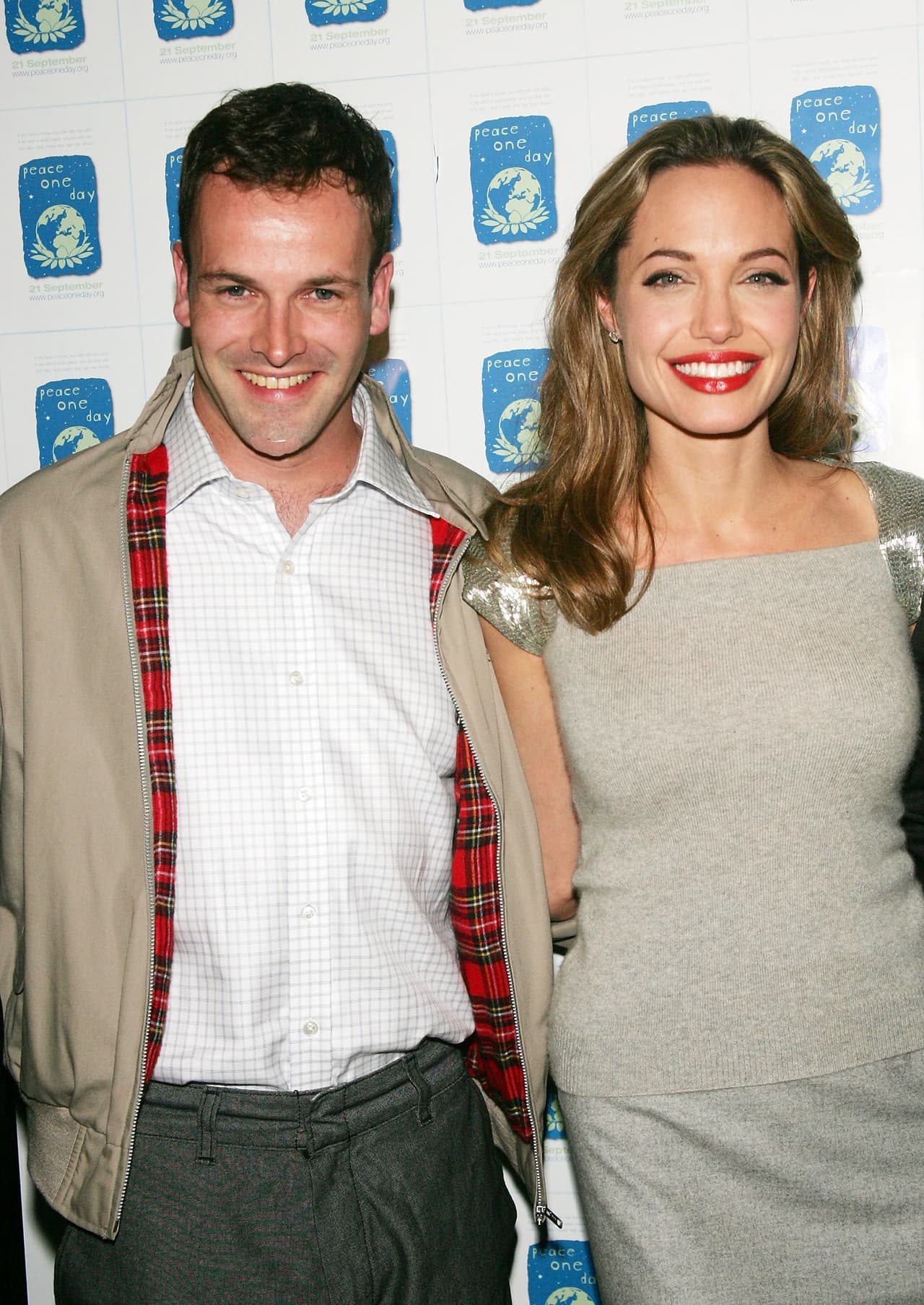 Él es Jonny Lee Miller, el exesposo y posible nueva pareja de Angelina Jolie