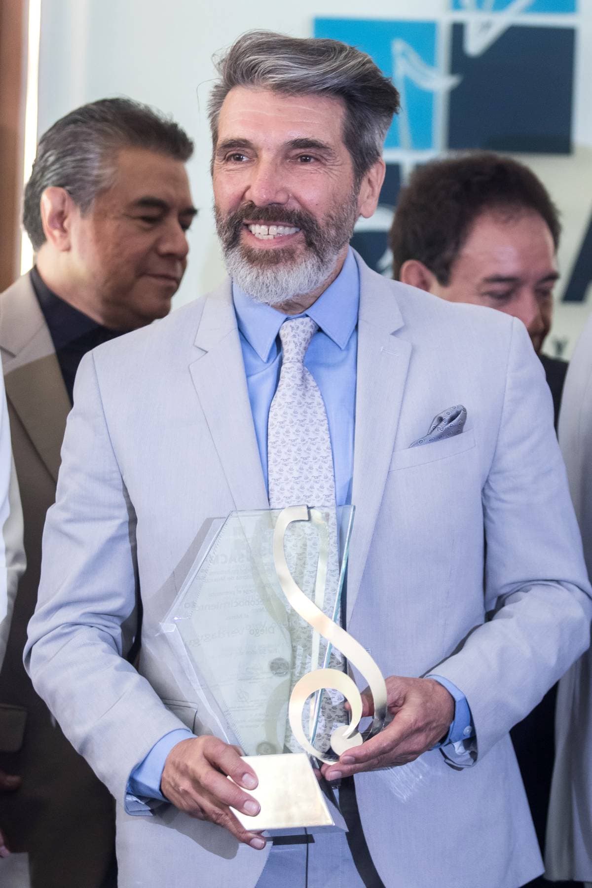Famosos lamentan la muerte de Diego Verdaguer
