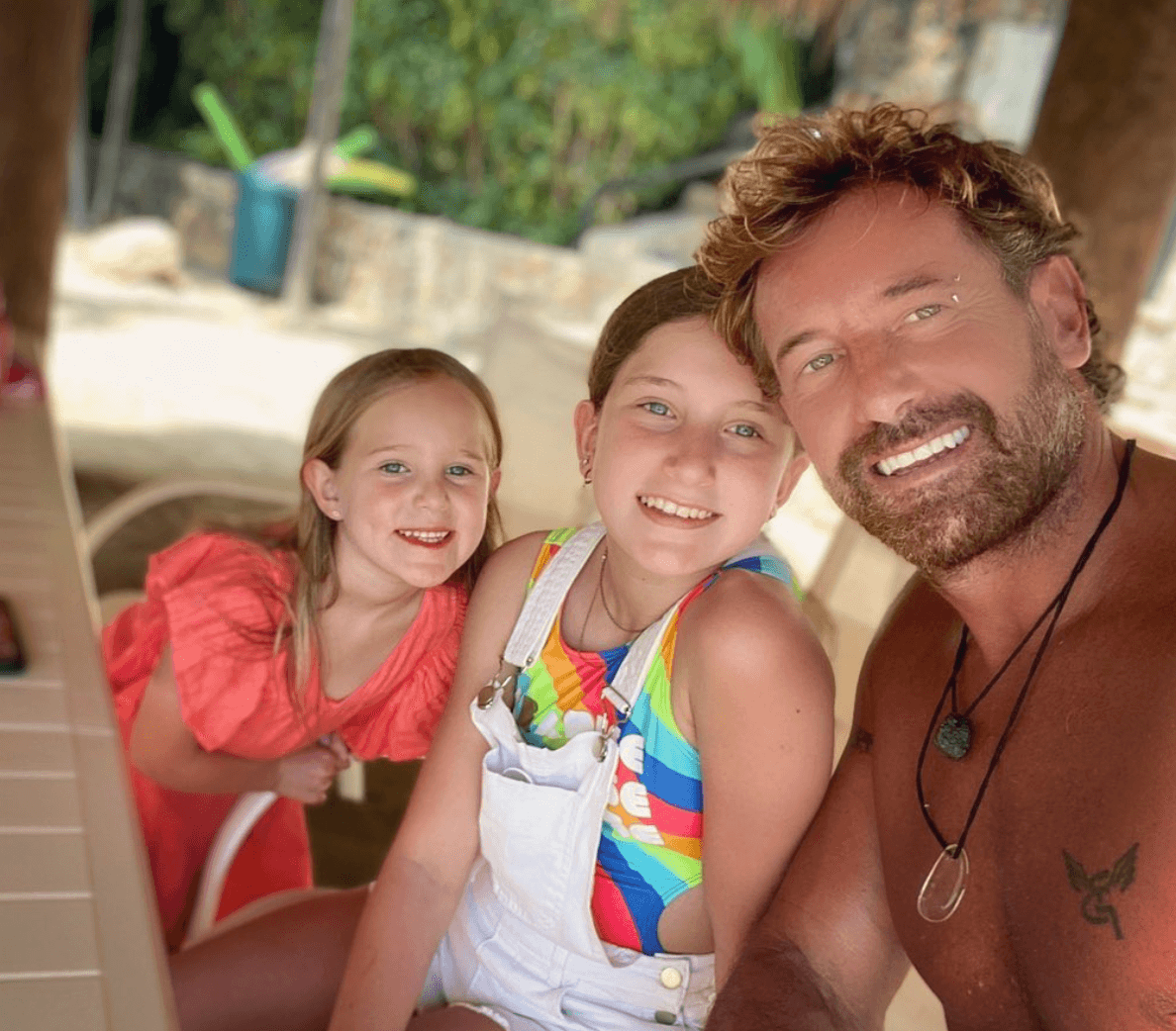 Gabriel Soto celebra el cumpleaños de sus dos hijas