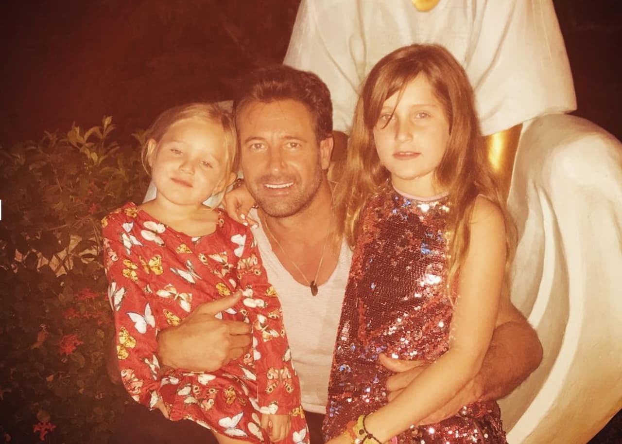Gabriel Soto se reúne con sus hijas