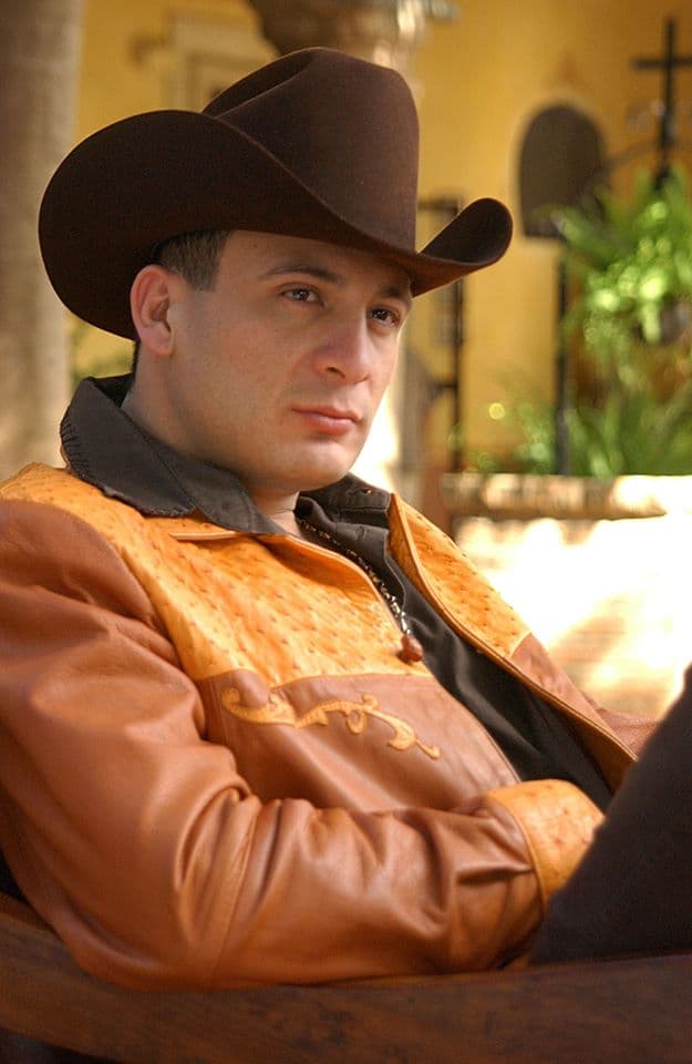 Tras el pleito familiar por la imagen de Valentín Elizalde, su hermano dice que ya no habrá serie