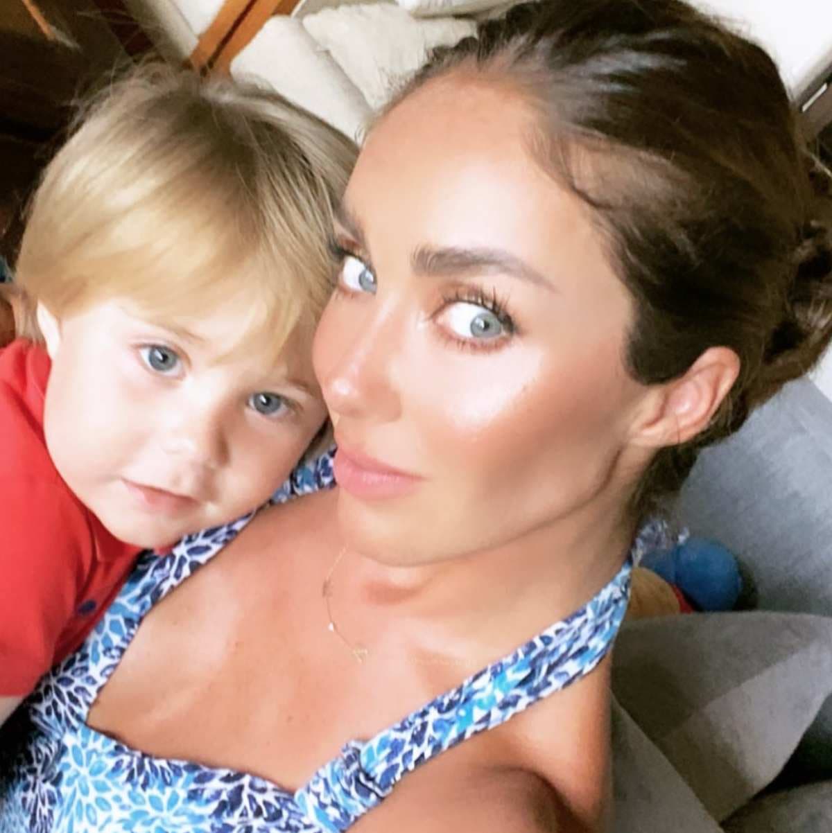 Anahí muestra con tierna foto lo mucho que ha crecido sus dos hijos